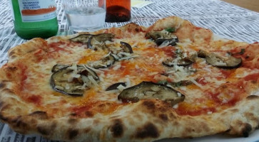 Condor E Pizzeria food