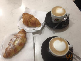 Caffe La Castellana food