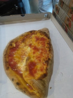 Amici's Pizzeria food