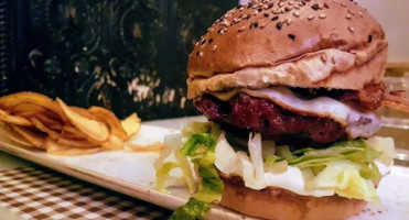 Borgo Magno Burger Bistrot food