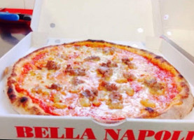 Bella Napoli food