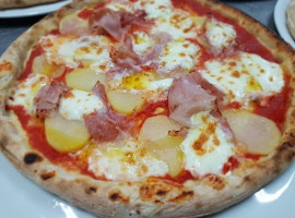 Pizzeria Pasticceria Cautela food