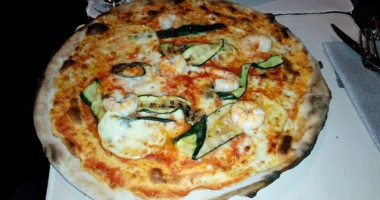 D'artagnan Pizzeria food