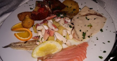 Club Nautica Lo Scoglio food