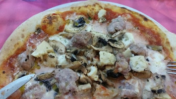 Antica Pizzeria Guglielmo food