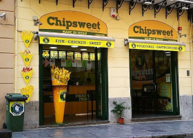 Chipsweet outside