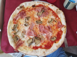 All'orologio Pizzeria food