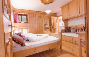 Chalet Alpenrose inside