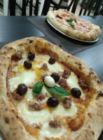 Camparino Pizzeria food