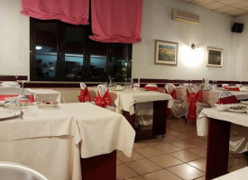 Al Lago Delle Rose food