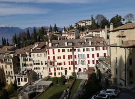 Birreria Epoca Asolo outside