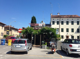 Antica Trattoria Piave outside