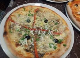 Antipasteria Pizzeria Davi' food