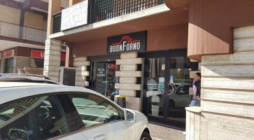 Buon Forno outside