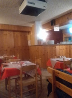 Pizzeria Lastra Rossa inside