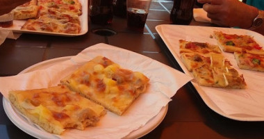 Arte Della Pizza food