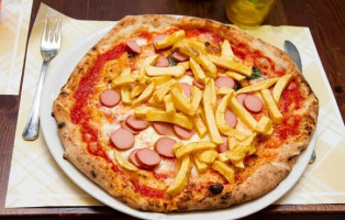 Arte Della Pizza food