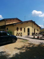 Agriturismo La Taverna outside