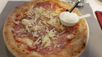 Ap La Pizza Speciale food