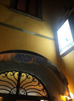 Pizzeria Moonlight inside