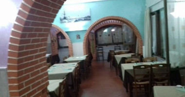 Pizzeria La Gatta Nera inside