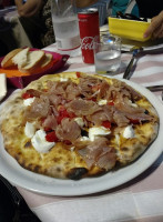 Pizzeria Allèègèè food