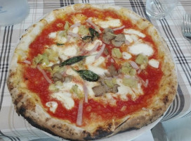 Pizza Ciro food