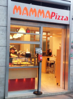 Mamma Pizza food