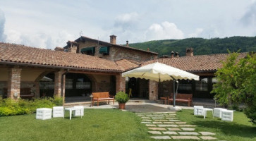 Cascina San Lorenzo outside