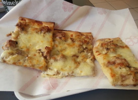 Pizza Alla Pala food