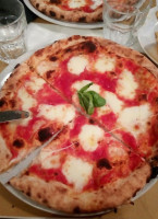 Moma Pizzeria Romana food