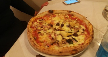 Antica Pizzeria Ciro food