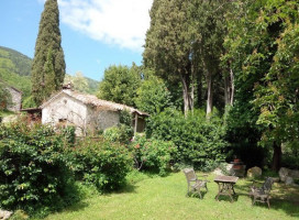 Fattoria Sant'apollinare outside