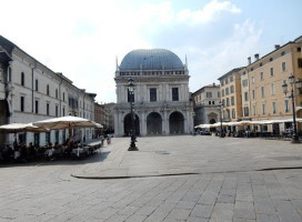 Caffe Della Stampa outside