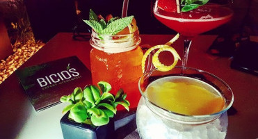 Bicio's Expert Mixologist food