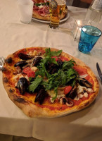 Felix Pizzeria food