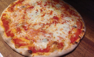 5 Sapori Pizza Artigianale Tuscolana food