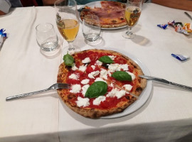 Al Solito Posto -pizzeria food