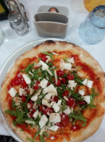 Aragosta Pizzeria food