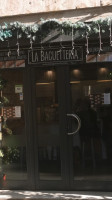 La Baguetteria outside