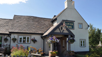 The Glover Arms outside