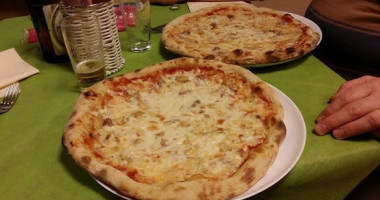 Pizzeria Paradiso food