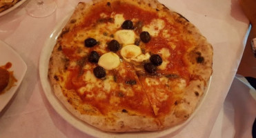 Pizza Amalia Da Cris food