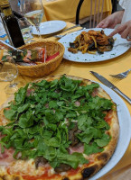 Pizzeria Acquario food