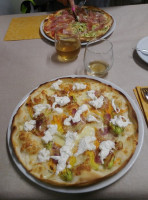 Pizzeria F.lli Polverini food