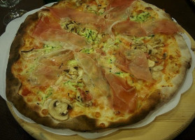 Pizzeria La Lanterna food