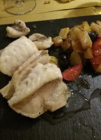 Il Pesce E Il Vino food