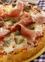 Pizza Al Baffo food