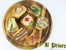 Pizzeria Il Priore food