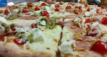 Metropizza Da Nonna Bomba food